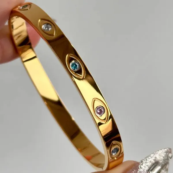 Gold_Eyes_Bracelet_For_Women